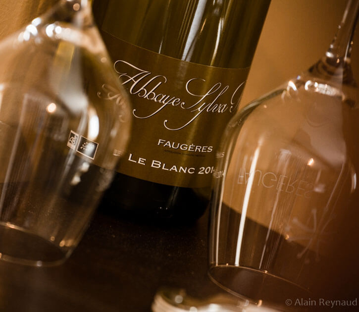 Vin blanc Le Blanc AOP Faugères - AOC Faugères de l'abbaye Sylva Plana