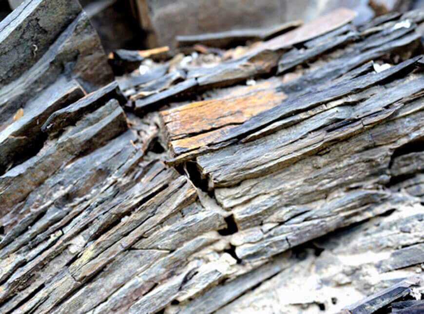 Organic AOP Faugères  - AOC Faugères Abbaye Sylva Plana is produced on the schist soil